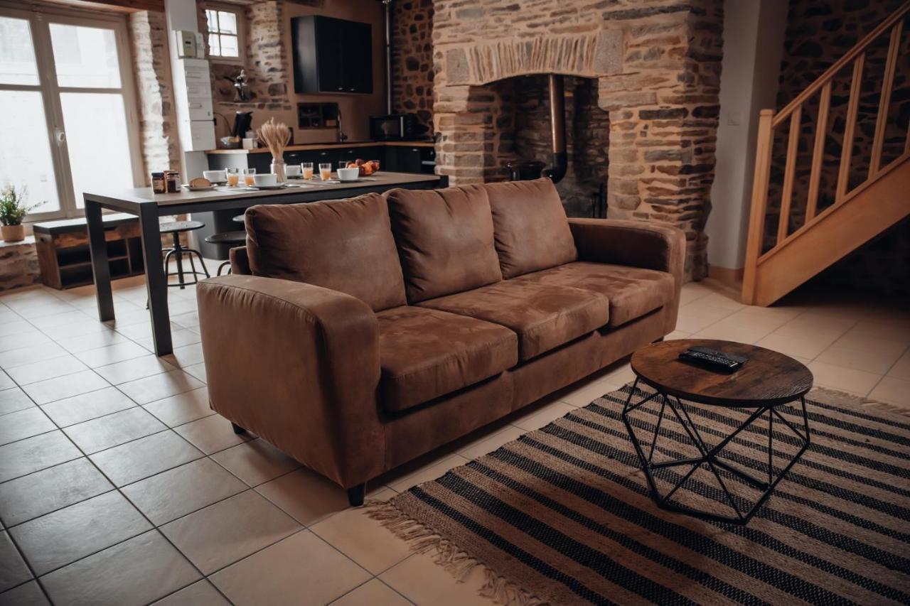 Rare, belle maison de 90 m2 au pied du château Fougères Extérieur photo